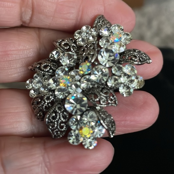 Vintage AB crystal silvertone Floral Brooch - Picture 5 of 5